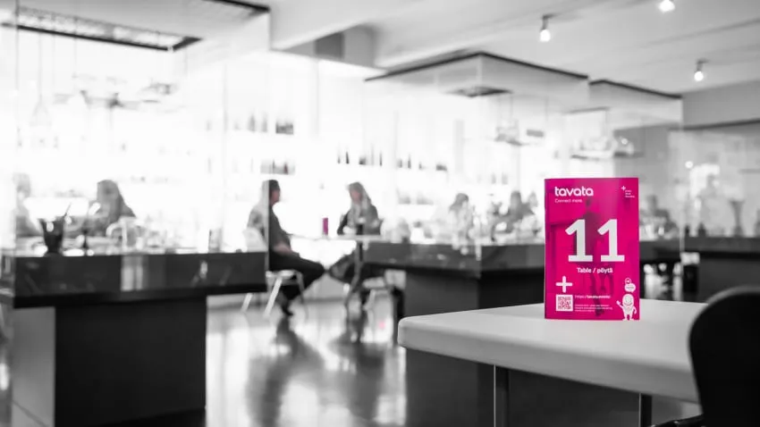 Tavatan pöytäkortti numero 11 pöydällä tilassa, jossa osallistujat tapaavat